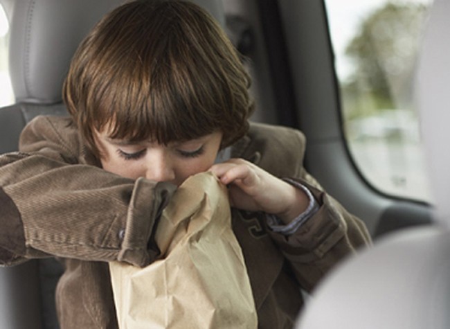 cach chong say xe khi di du lich